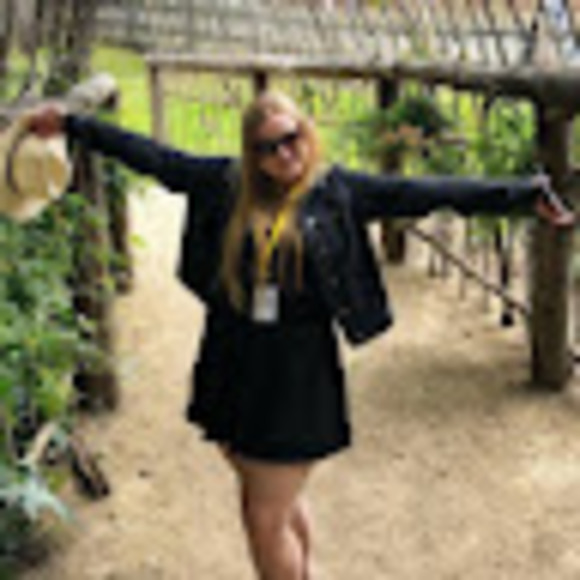 Meet your Posher, Marie - Picture 1 of 1